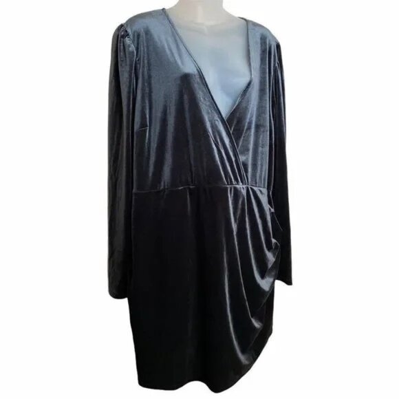 NEW WILD FABLE WOMEN'S PLUS GRAY 1/2 ZIP BACK VELVET FAUX WRAP DRESS SIZE 2X - Picture 3 of 9
